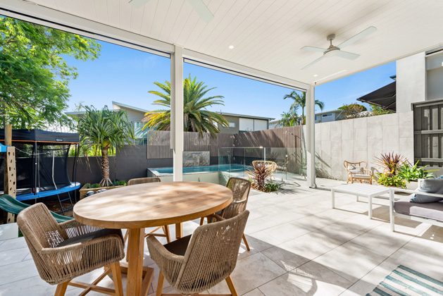 16 Bunowang St